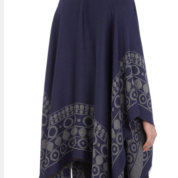 🔵Weekend Max Mara  REVERSIBLE PONCHO - Picture 3 of 7